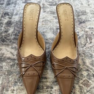 Schutz Minny Nappa Leather Pump - Dark Caramel